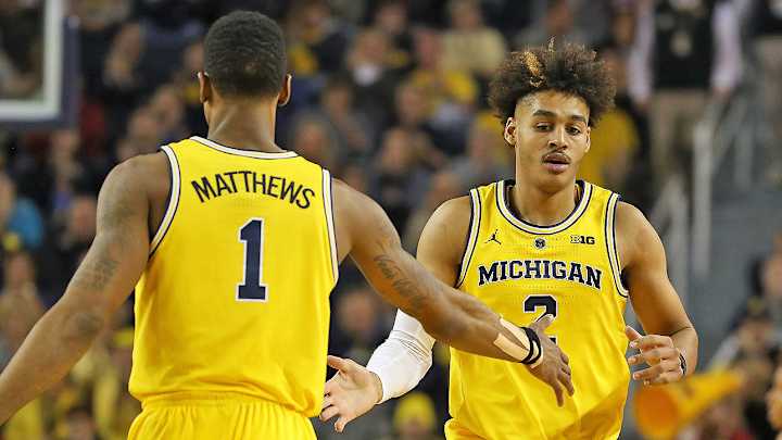 Roundtable: Who Will Be College Basketball's Last Undefeated Team Standing? Roundtable: Who Will Be College Basketball's Last Undefeated Team Standing?