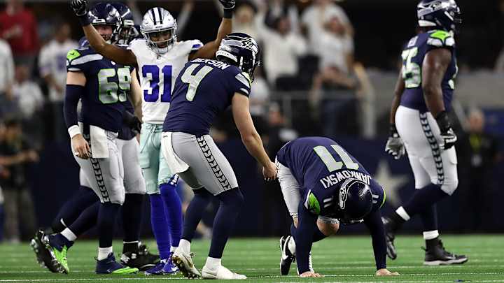 Seahawks K Sebastian Janikowski Exits Cowboys Game With Thigh Injury