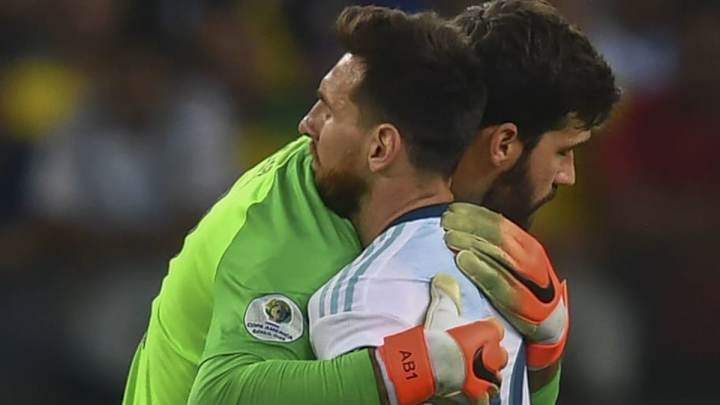 Alisson Becker se ha convertido en la pesadilla de Lionel Messi