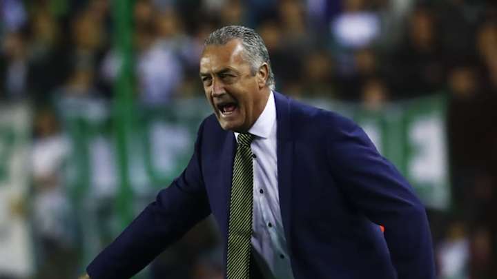 ¿MALA DECISIÓN? | Alfaro explicó por qué no cuidó a los titulares en el partido ante Liga de Quito