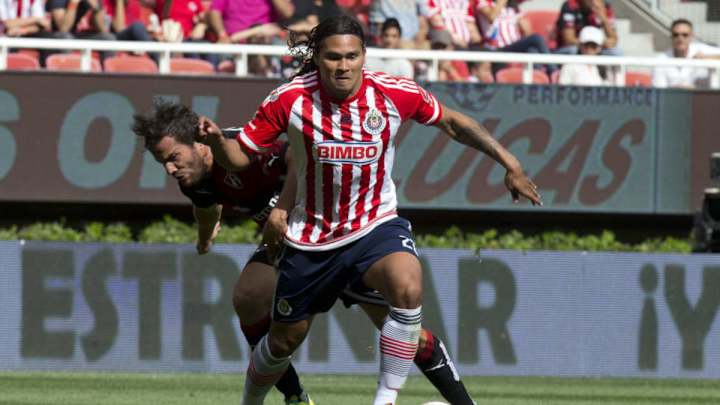 Gullit Peña habría buscado volver a Chivas pero fue rechazado por la directiva