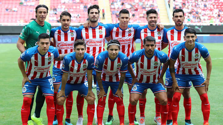 Se filtran fotos de la presunta tercera playera de Chivas para el 2020