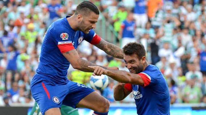 Es incierto el futuro de Édgar Méndez y Martín Cauteruccio en Cruz Azul