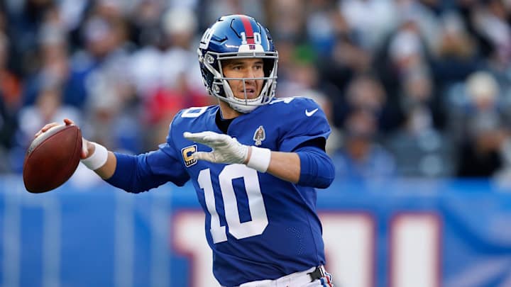 Report: Giants Unlikely to Move on From Eli Manning Before 2019 Season
