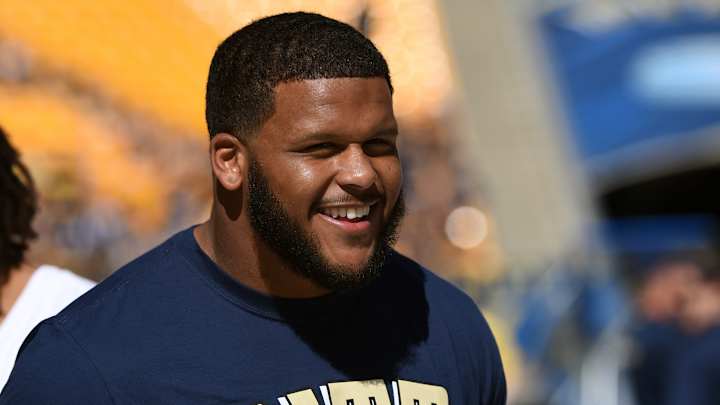 Rams All-Pro Aaron Donald Makes 'Seven-Figure Financial Commitment' to Alma Mater Pittsburgh Rams All-Pro Aaron Donald Makes 'Seven-Figure Financial Commitment' to Alma Mater Pittsburgh