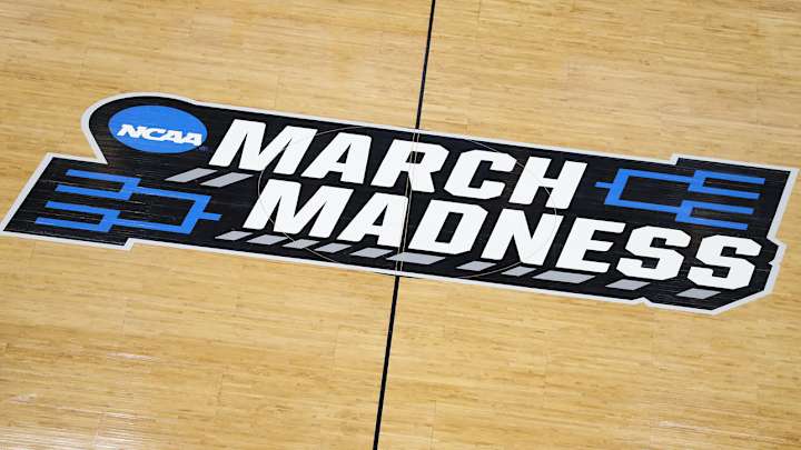 What Is the Record For Most Assists in an NCAA Tournament Game? What Is the Record For Most Assists in an NCAA Tournament Game?