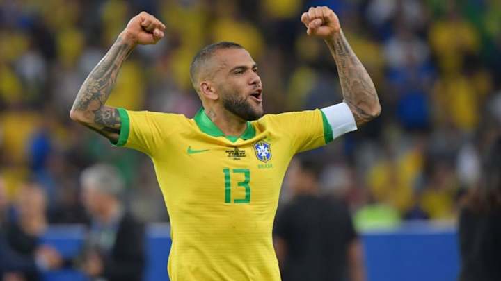 Dani Alves Willing to Take Pay-Cut to Join Arsenal as Gunners Move 'Appeals' to Copa America Winner Dani Alves Willing to Take Pay-Cut to Join Arsenal as Gunners Move 'Appeals' to Copa America Winner