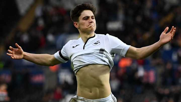 Amazon Documentary 'Take Us Home' Shows How Close Leeds Came to Signing Man Utd's Daniel James