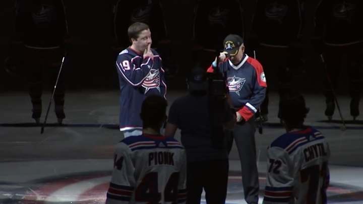 Watch: Crowd Sings National Anthem After Singer Forgets His Microphone Watch: Crowd Sings National Anthem After Singer Forgets His Microphone