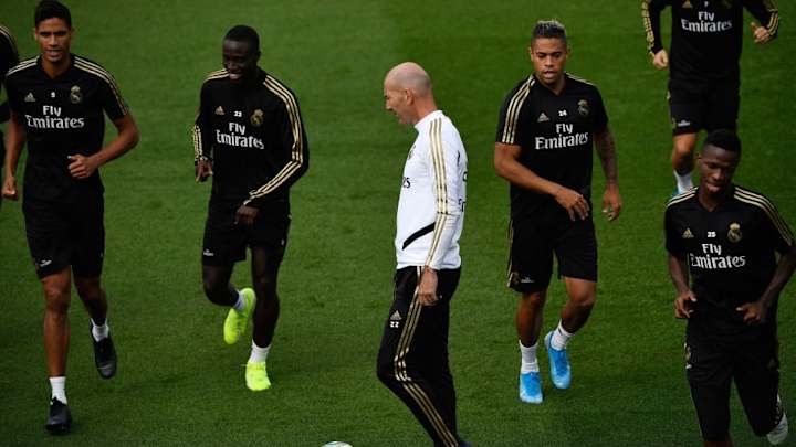 Zidane arriesga sin Bale y Modric ante el Osasuna
