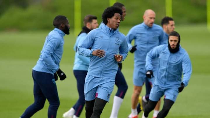 Carlos Sanchez Reveals Return to West Ham Training as 'Contract Season' Nears