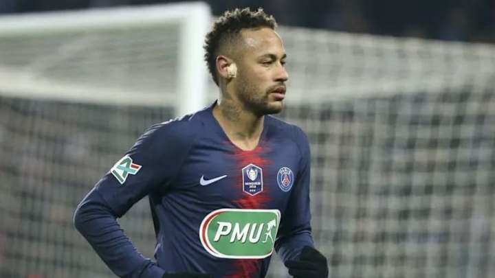La UEFA sancionó a Neymar con cuatro partidos por sus críticas a un árbitro