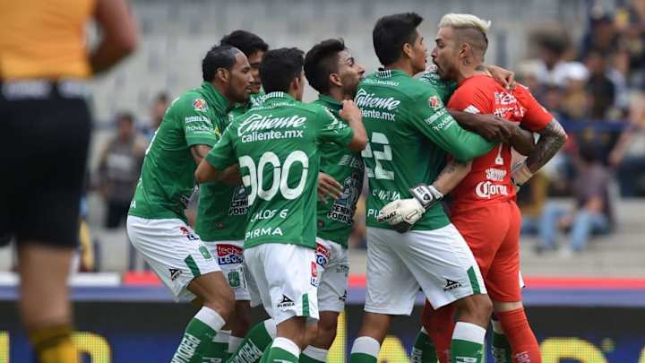 La burla de León en redes al Pollo Saldívar por el conato de bronca con Mena La burla de León en redes al Pollo Saldívar por el conato de bronca con Mena