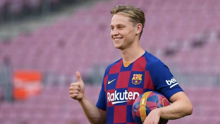 Frenkie de Jong Presentation: What He Said About De Ligt, Barcelona's Dutch Legends & Magic Juggling Frenkie de Jong Presentation: What He Said About De Ligt, Barcelona's Dutch Legends & Magic Juggling