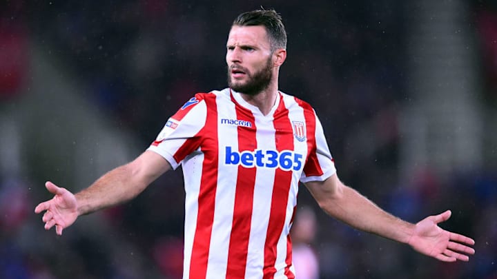 Erik Pieters Wants to 'Keep Options Open' as Stoke City Defender's Loan at Amiens Comes to an End