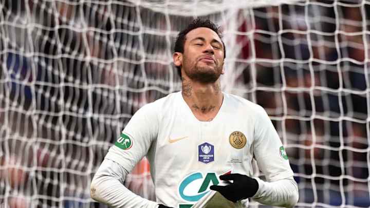 El puñetazo abre paso al camino hacia los infiernos de Neymar