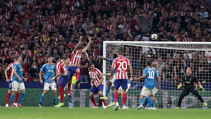 Hector Herrera Scores Late to Give Atletico Madrid Draw vs. Juventus in UCL