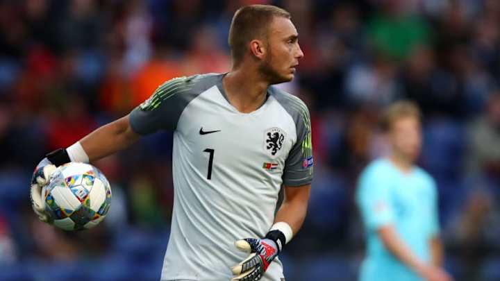 Cillessen pide el fichaje de Rafinha por el Valencia