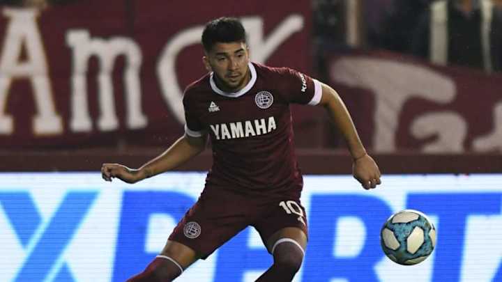 INSÓLITO | Un jugador de Lanús debió abandonar una entrevista con la TV por timidez