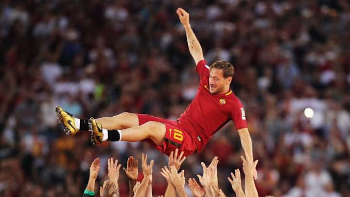 ¿Una nueva locura? Totti podría salir del retiro y llegar al Leeds de Bielsa ¿Una nueva locura? Totti podría salir del retiro y llegar al Leeds de Bielsa