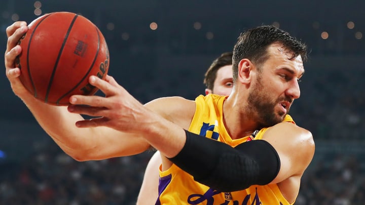 Warriors Agree to One-Year Deal With Center Andrew Bogut