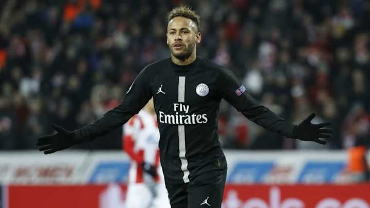 Report: Neymar Willing to Take Pay Cut to Force Through Barcelona Return