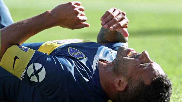 Gustavo Alfaro confirmó la salida de Carlos Tévez del equipo titular y explicó los motivos