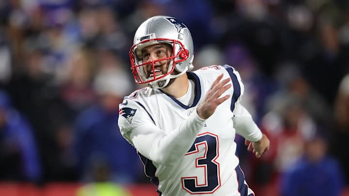 Bears, Vikings Could Find Solution to Kicking Game in Stephen Gostkowski