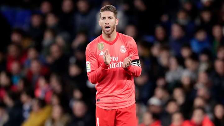 Sergio Ramos tranquiliza a la afición del Real Madrid después de salir con molestias al descanso