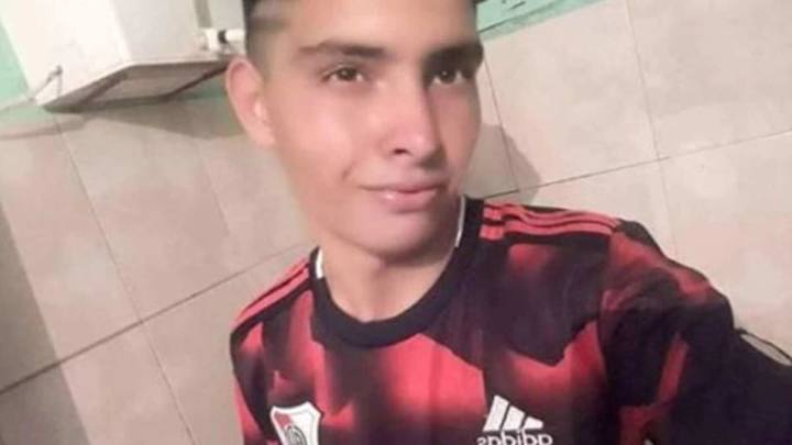 LAMENTABLE | Un juvenil argentino falleció luego de atajar un penal