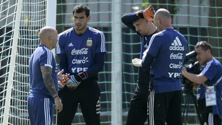 Nahuel Guzmán habló sobre las contradicciones de Jorge Sampaoli en el Mundial de Rusia