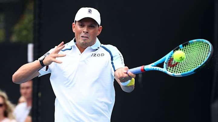 With Bob Back, Bryans Win First-Round Match in Australia