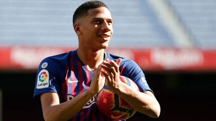 Todibo debutará con el FC Barcelona en la Supercopa de Cataluña
