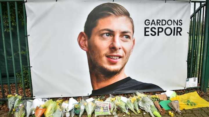 Los futbolistas que han apoyado económicamente a la familia de Emiliano Sala para su búsqueda Los futbolistas que han apoyado económicamente a la familia de Emiliano Sala para su búsqueda