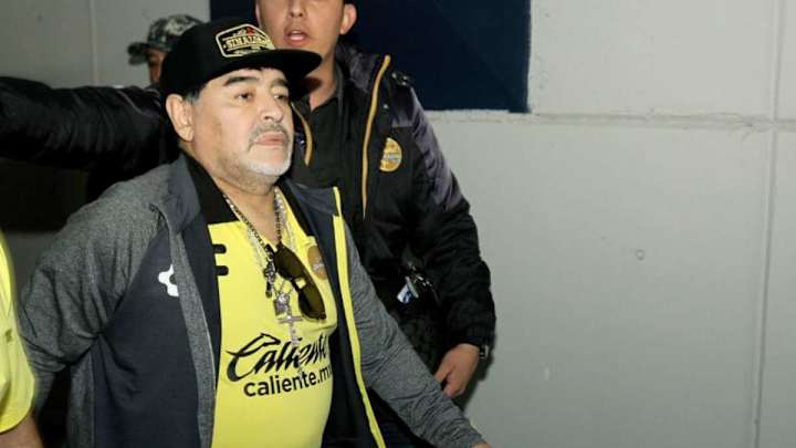 Comisión Disciplinaria multa a Diego Maradona por dedicar triunfo a Nicolás Maduro