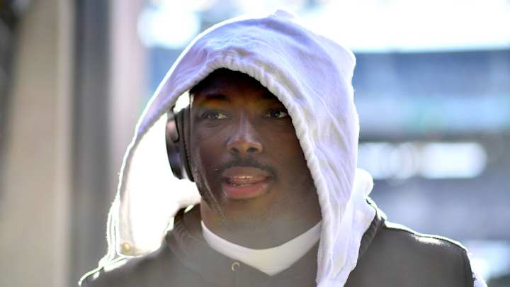 Twitter is Rightfully Furious With Bills RB LeSean McCoy For Spoiling the Ending to Avengers Twitter is Rightfully Furious With Bills RB LeSean McCoy For Spoiling the Ending to Avengers