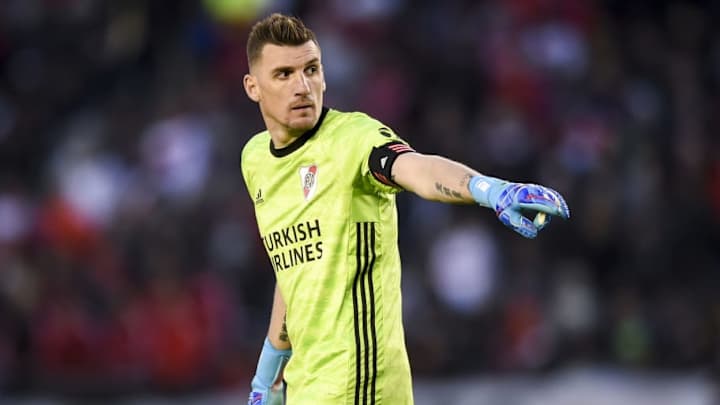 Andrada podrá llevar miles de minutos invicto, pero jamás tendrá momentos épicos como Armani