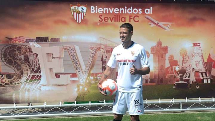 Chivas recibirá cerca de 500 mil dólares por la venta de Chicharito al Sevilla