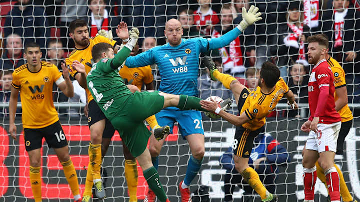 WATCH: Wolves Hang On to Beat Bristol City; Palace Advances in FA Cup