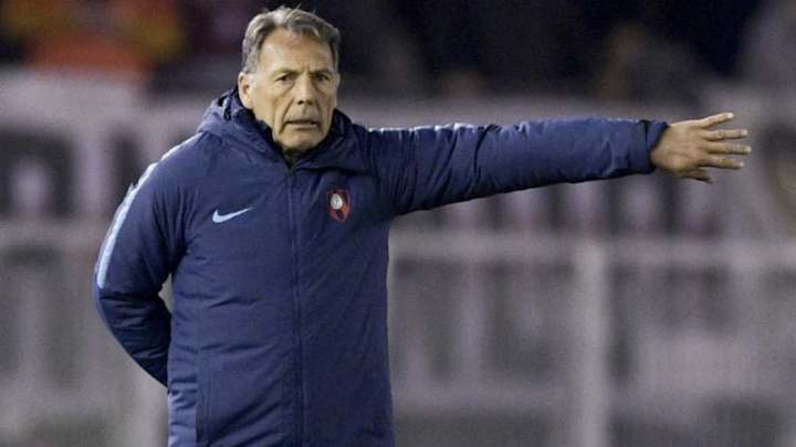 Miguel Russo prepara el equipo para el partido ante Libertad Miguel Russo prepara el equipo para el partido ante Libertad