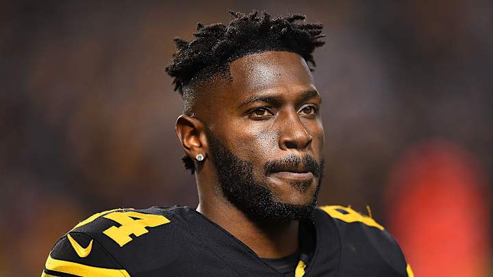 Steelers WR Antonio Brown Tweets Goodbye, Requests Trade: 'Time to Move On and Forward'