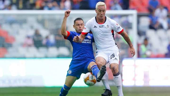 Cruz Azul y Lobos BUAP podrían estar preparando un trueque de futbolistas