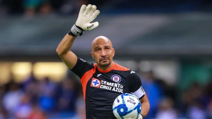 'Conejo' Pérez rechazó contrato con Nike para quedarse en Voit