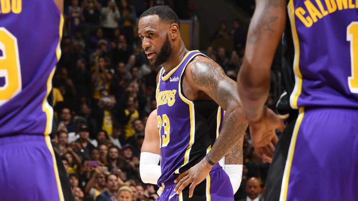 Jordan Congratulates LeBron For Passing Him on All-Time Scoring List