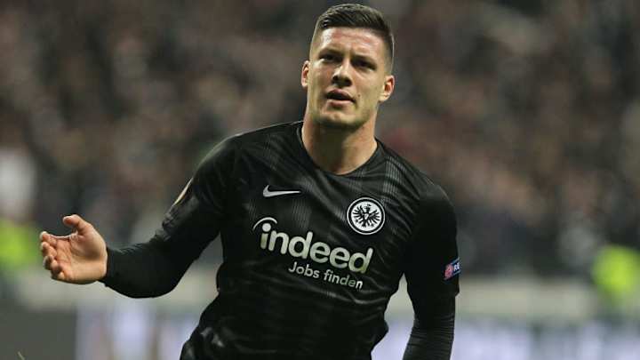 Los tres futbolistas abandonan el Eintracht de Frankfurt
