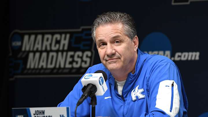 John Calipari Gifts Custom Kentucky Jersey to Mom of Slain Arkansas Teen John Calipari Gifts Custom Kentucky Jersey to Mom of Slain Arkansas Teen