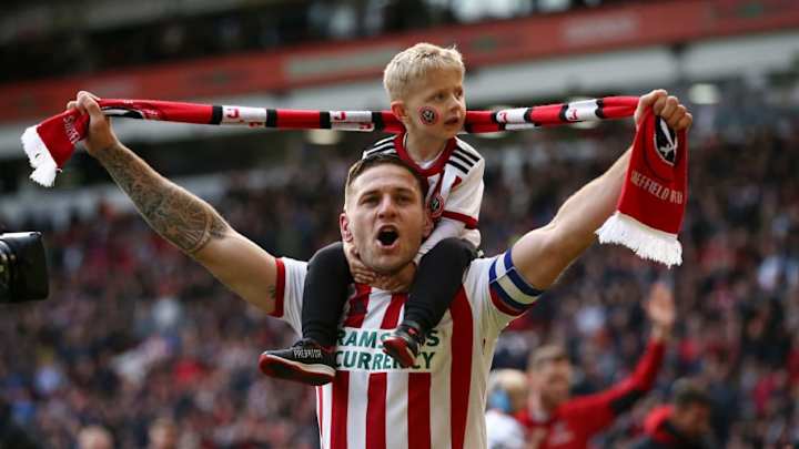 Sheffield United Secure Promotion to the Premier League After Leeds Fail to Beat Aston Villa Sheffield United Secure Promotion to the Premier League After Leeds Fail to Beat Aston Villa