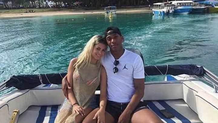 Martial le pide perdón a su novia tras intentar engañarla