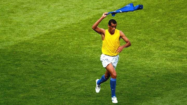 Rivaldo Picks His Stunning Fantasy 5-a-Side Team of Former Teammates for 90min