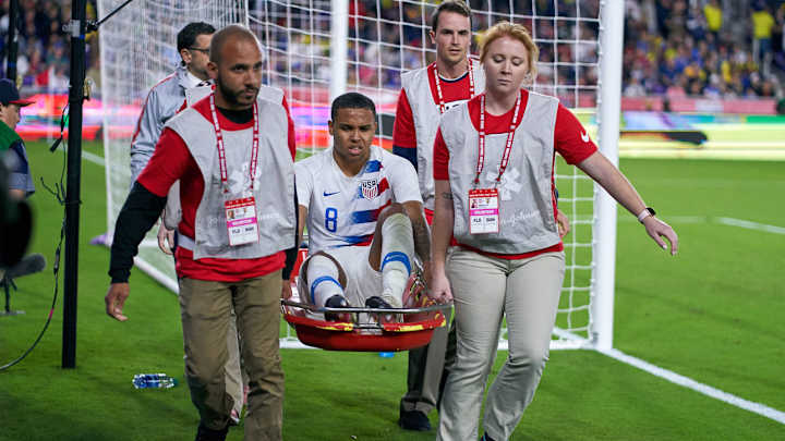 USMNT's Weston McKennie Ruptures Ankle Ligament, Schalke Says